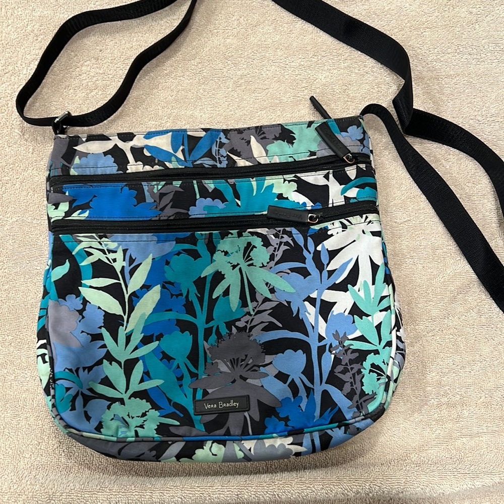 Vera Bradley Triple Zip Hipster crossbody (pattern: Camofloral)